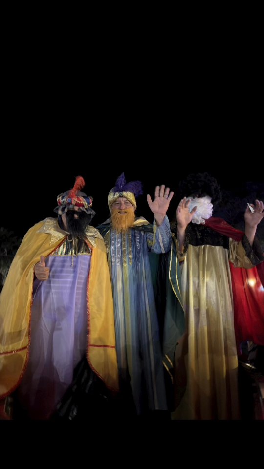 Noche de Reyes Magos 🤴🏼🤴🏻🤴🏾 Con la Feria de Emprendedores y el pic nic nocturno, familias y amigos recibieron a lo...