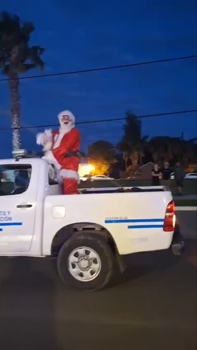 Pasó Papá Noel por Soldini 🤶🏻 Dejando sonrisas en los más pequeños e ilusiones en los más grandes. 🥂A seguir creyendo...