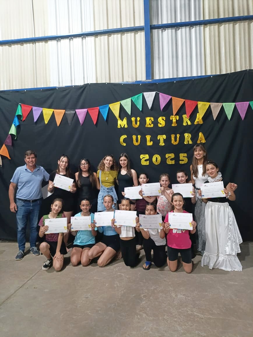 Segundo día de muestra en el Camping Comunal 🤸🥋 Participaron el pasado sábado el taller de Acrotelas a cargo de Alanis...