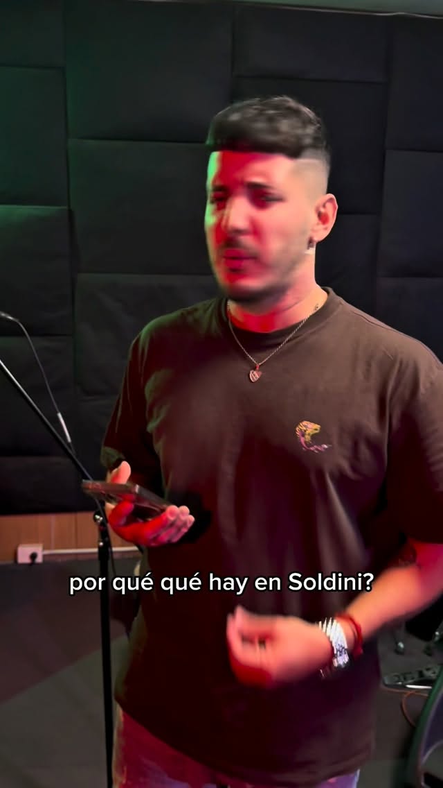 Los chicos de Naranja Dulce ya están preparándose para este 15!🎊🎈 Te esperamoooos !